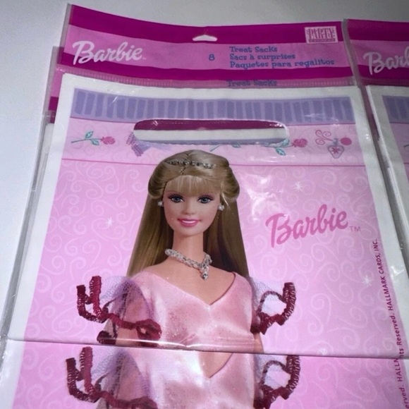 Barbie Pink Party Favors Supplies - Picture 1 of 10